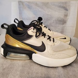 Used Nike Air Max Verona CZ3963 100 Women's size 9.5